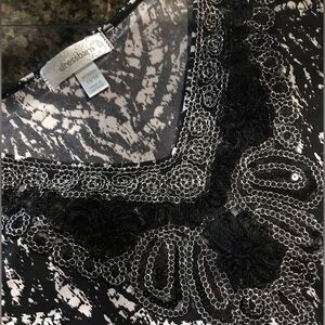 Dressbarn Size 14/16 Beautiful Sparkling Top #2186‎